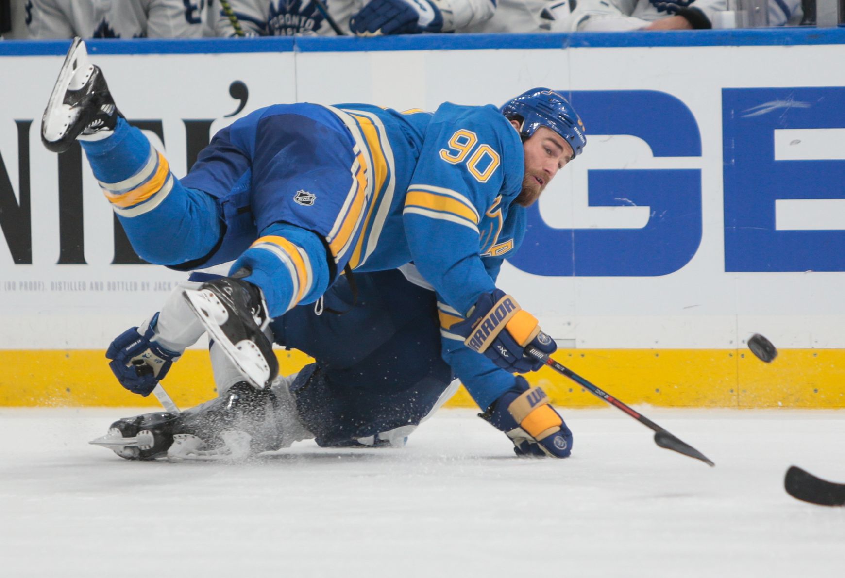 Blues take on Maple Leafs